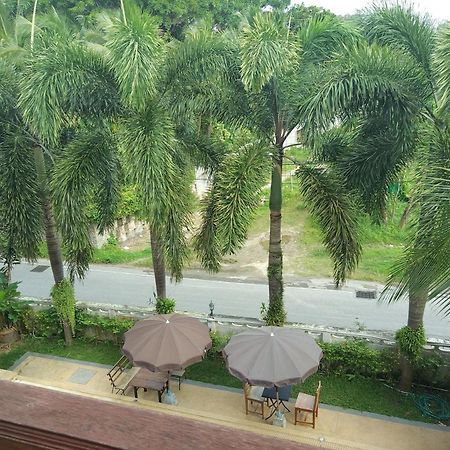 Baan Chayna Hotel Bang Tao Beach  Exterior photo